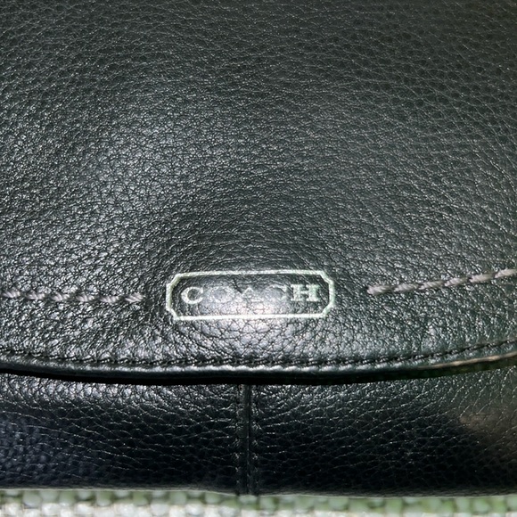 Coach Clutch/Wristlet/Wallet - Picture 2 of 12